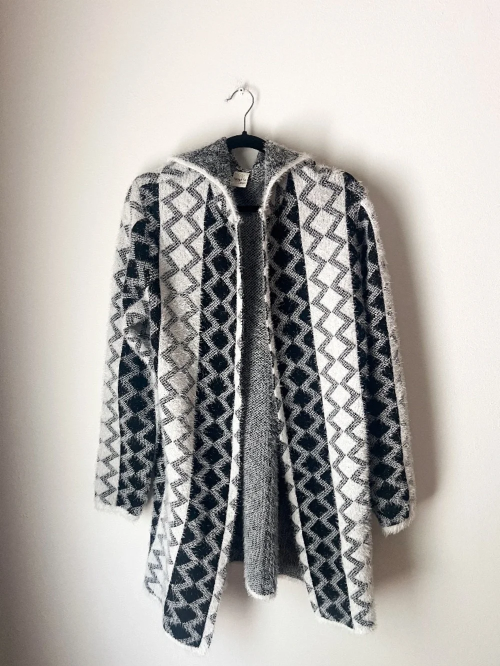 Wear to Love Fuzzy Hooded Cardigan XL Black White Geometric Boho Cozy Duster